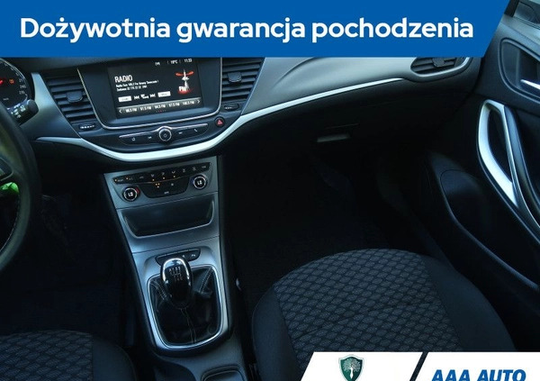 Opel Astra cena 38000 przebieg: 155325, rok produkcji 2017 z Łaziska Górne małe 254